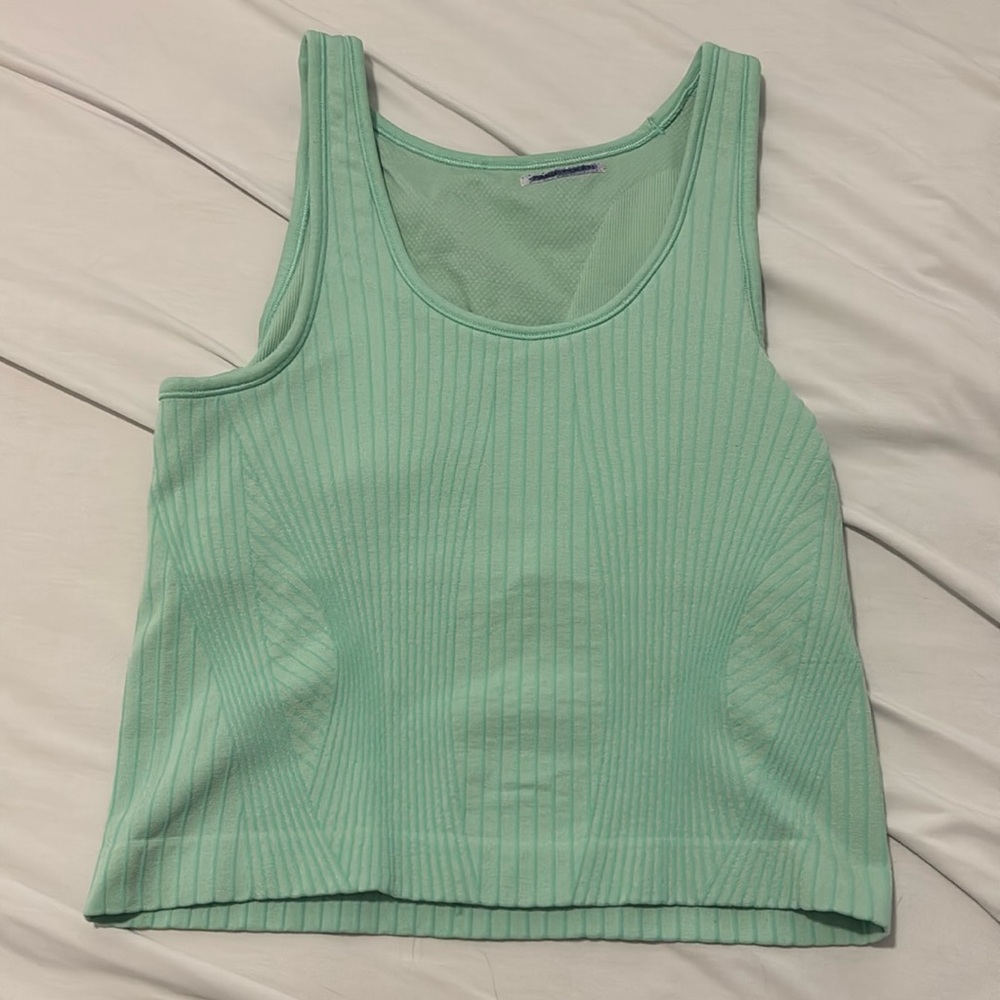 Lululemon Ebb to Street Cropped Tank